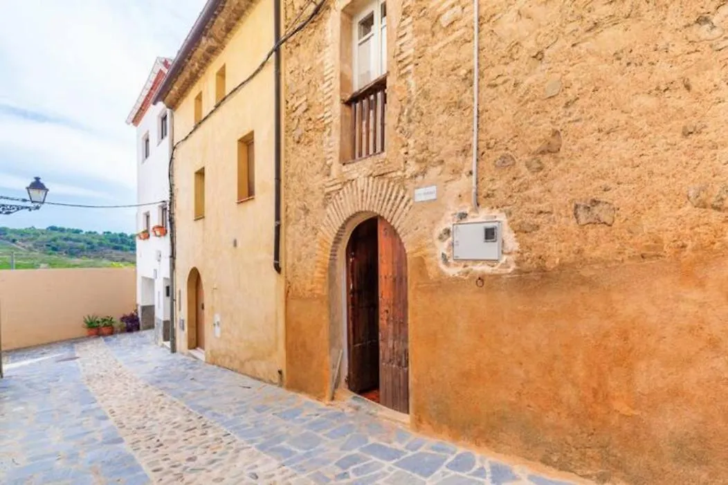 Holiday home Cal Joanet, Acollidora Caseta A Gratallops Spain